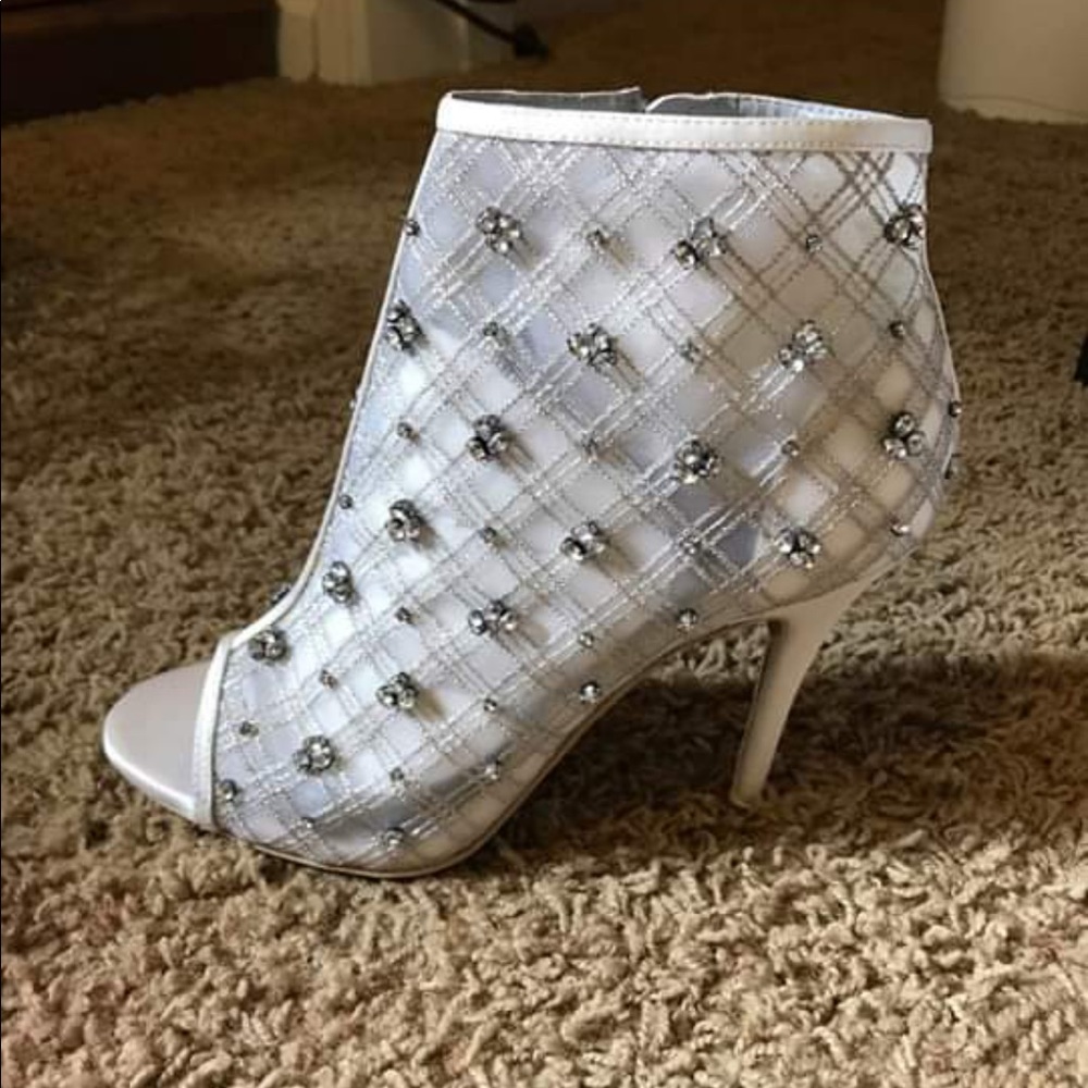 New shoes white lace